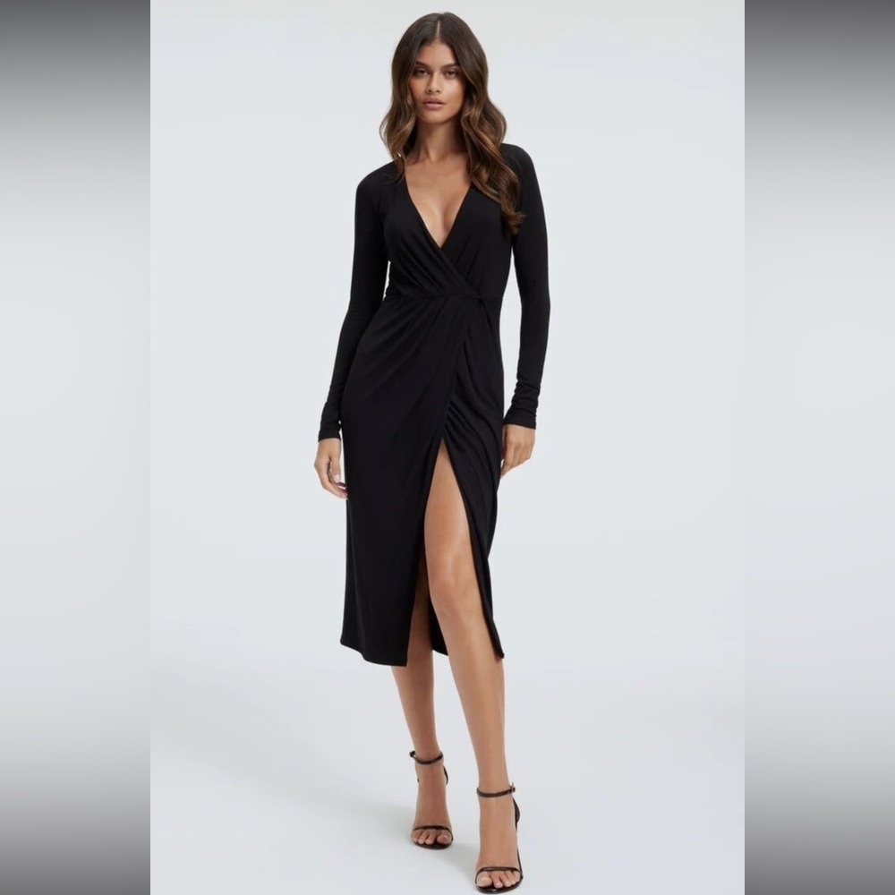 Good American Strong Shoulder Wrap dress